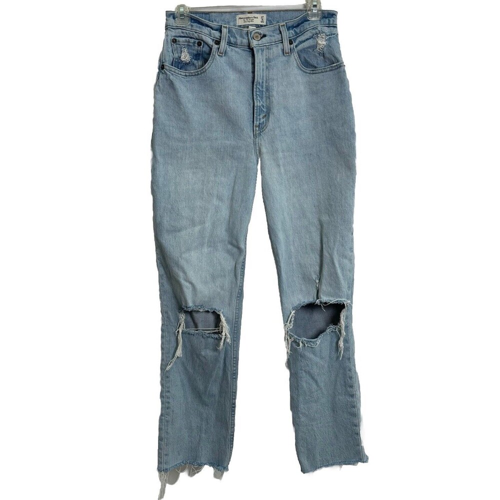 Abercrombie & Fitch Light Blue Wash 90s Straight Ultra High Rise Jean 27/4
